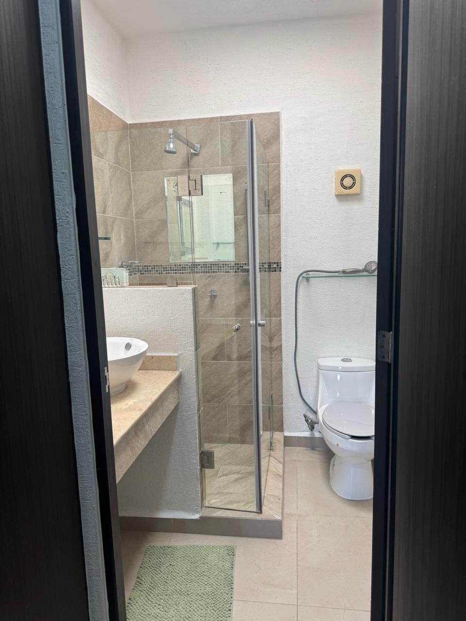 https://regioservicios.com/inmobiliaria/detalle/casa-equipada-dreams-casa-renta-apodaca-crystal-lagoons-foto_9