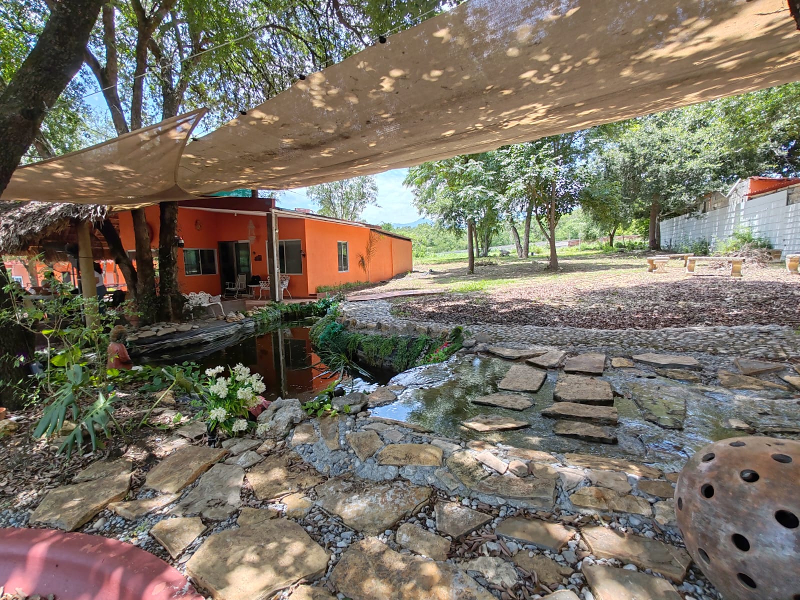 https://regioservicios.com/inmobiliaria/detalle/quinta-en-venta-en-montemorelos-quinta-venta-montemorelos-canoas-foto_22