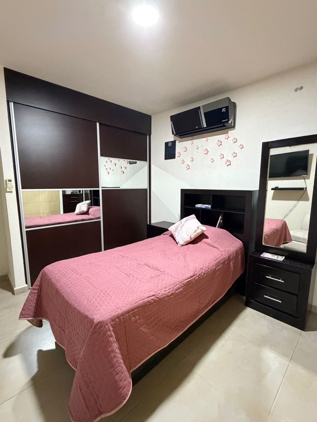 https://regioservicios.com/inmobiliaria/detalle/casa-espaciosa-en-renta-en-navio-dreams-lagoons-casa-renta-apodaca-dreams-lagoons-foto_6